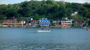 Flores, Palenque, San Cristobal: Taxiboote auf dem See