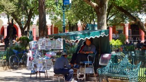 San Cristobal: Auch auf dem Parque Central herrscht geschäftiges Treiben