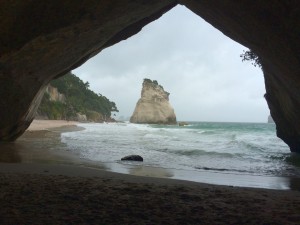 Coromandel, Cathedral Cove Bay: Blick aus der Kathedrale auf Mare´s Leg