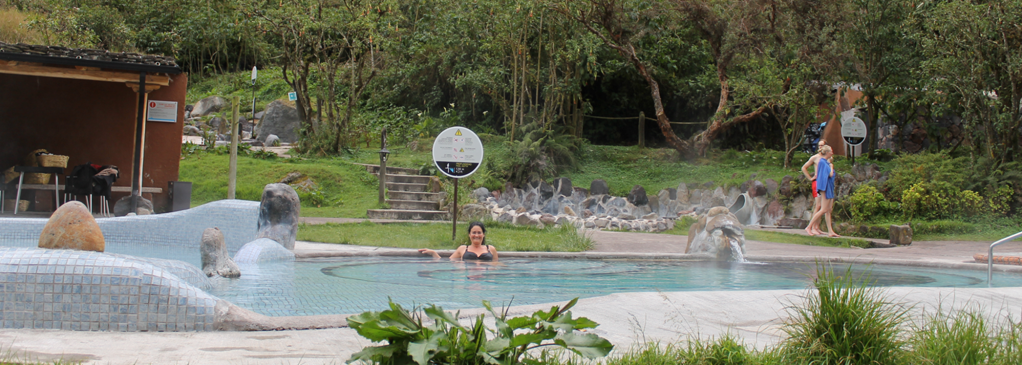 Die heißen Quellen der Therme Papallacta in den Anden von Ecuador