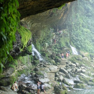 Palenque, Wasserfall Misol-Ha: Der Weg hinter dem Wasserfall zur Höhle