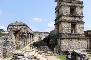 Palenque: Innenansicht des El Palacio mit dem markanten Turm