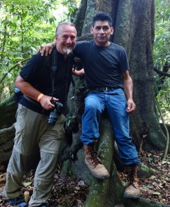 Palenque_Dschungeltour: Don Pedro ganz entspannt während ich komplett durchgeschwitzt bin