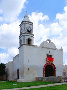 Campeche: Iglesia de San Roman (1562) mit dem Bildnis des schwarzen Jesus